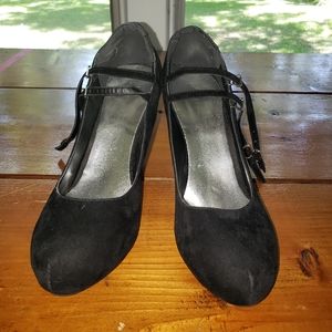 Women's shoes